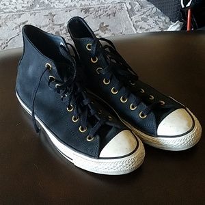 Black converse